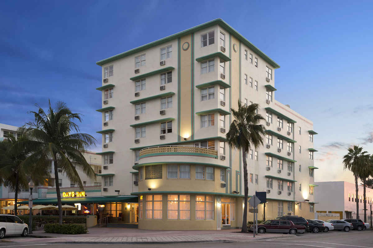 Days Inn & Suites By Wyndham North Bay Downtown Exterior foto